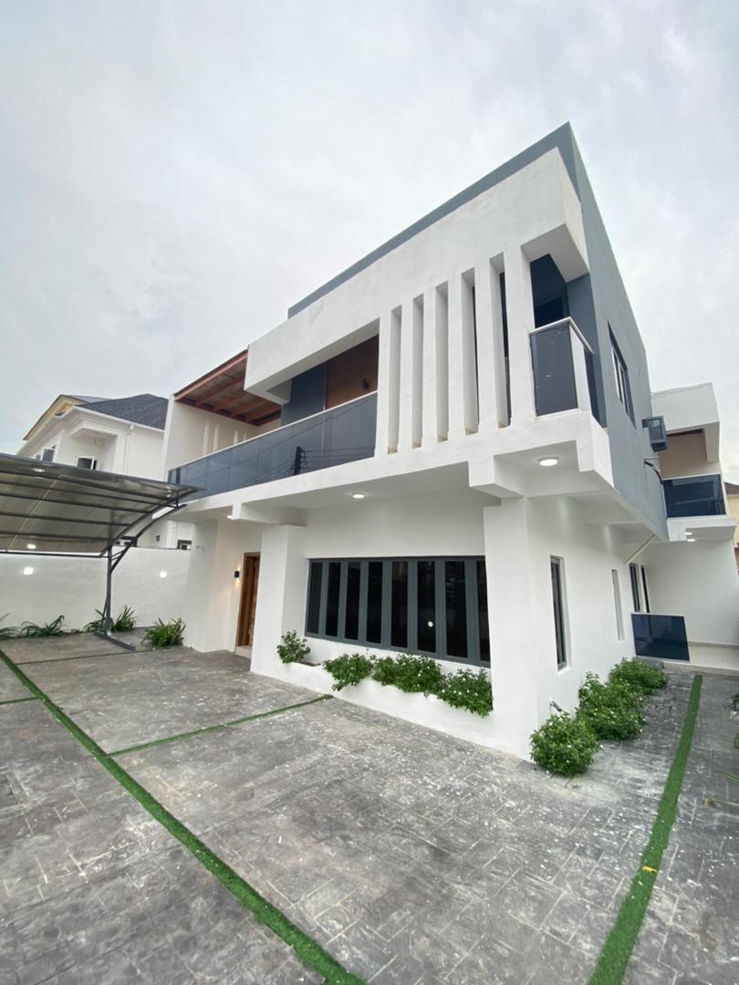 4Bedrooms Fully Detached Duplex with BQ